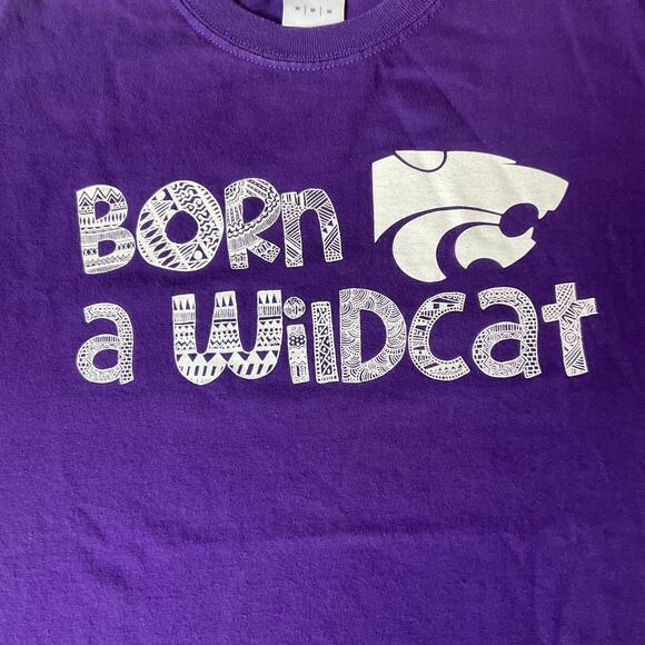 Gildan Women T-shirt size M Purple ShortSleeve Crew Neck Born A Wildcat - Picture 7 of 8
